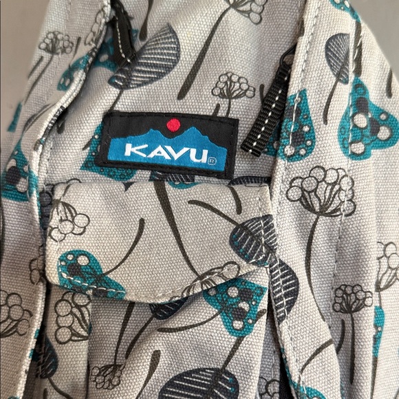 Kavu Teal and Gray Patterned Sling Bag - Picture 2 of 7